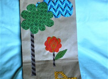 Fun custom brown paper gift bag (from R20) 